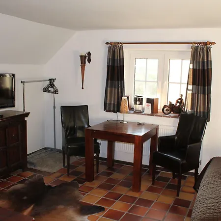 ゲストハウス Zum Alten Krug 4*