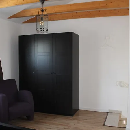 Zum Alten Krug Pensionat 4*