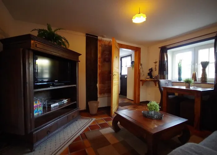 Konukevi Zum Alten Krug 4*