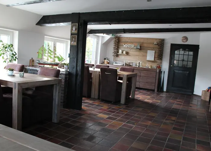 Zum Alten Krug Konukevi 4*